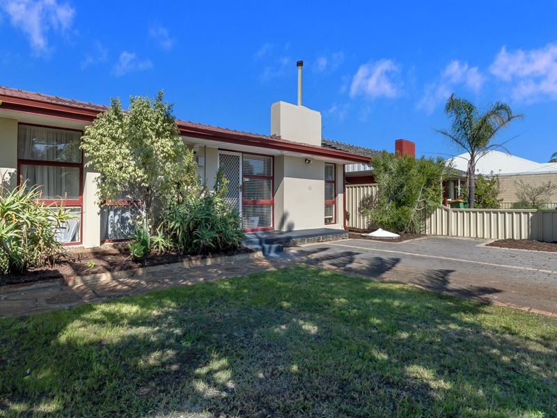 42 Broadway, Embleton WA 6062