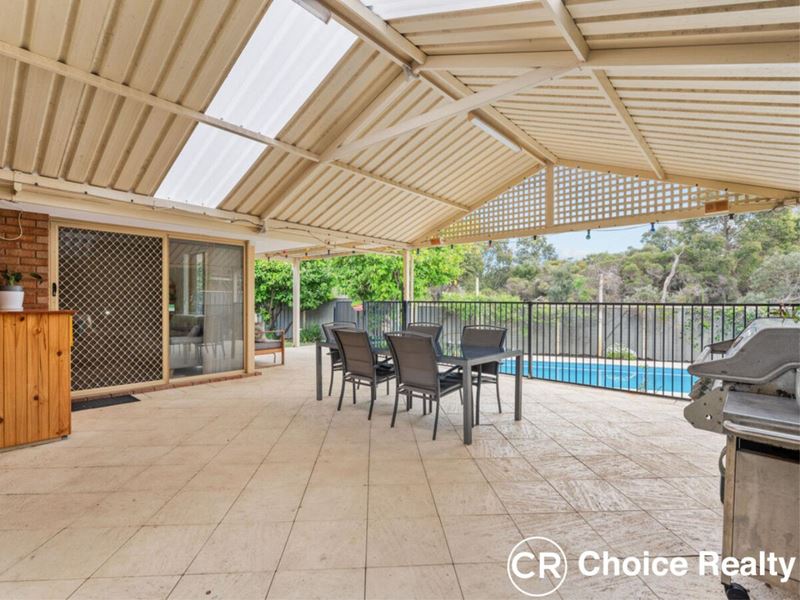 10 Classon Gardens, Leeming