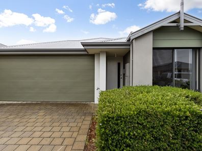 12 Cadaga Way, Piara Waters WA 6112