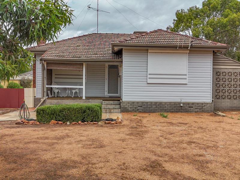 84 Suburban Road, Northam