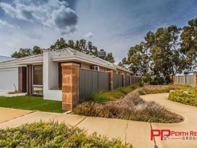 16 Gilman Court, Piara Waters WA 6112