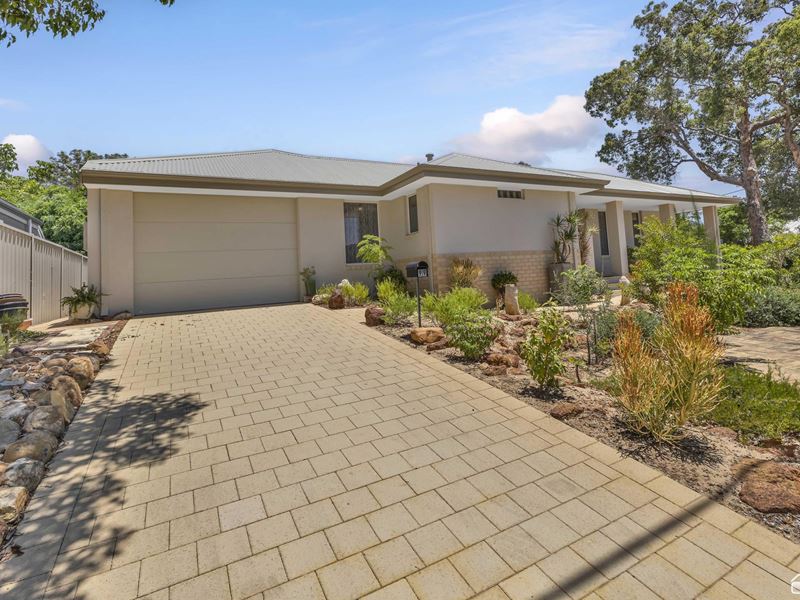 99 River Road, Kelmscott