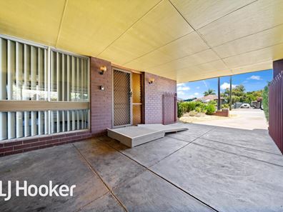 70 Beaconsfield Avenue, Midvale WA 6056