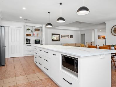 2 Vitali Crescent, Somerville WA 6430