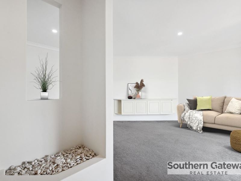 4 Walmer Place, Orelia WA 6167
