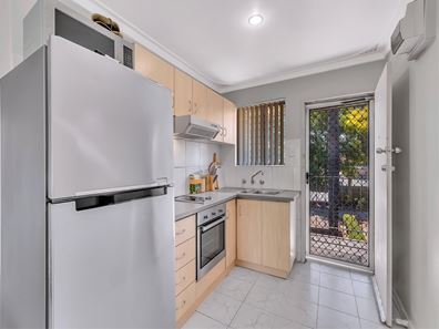 37/29 Heard Way, Glendalough WA 6016