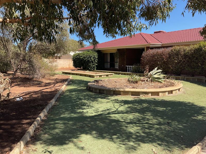 11 Piping Lane, Woorree