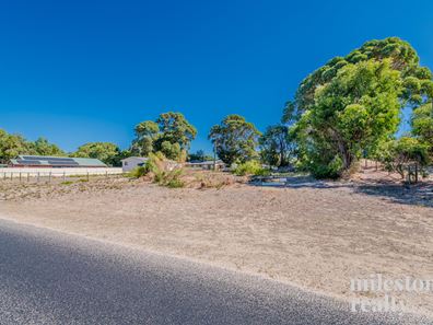12 Mitchell Rd, Preston Beach WA 6215