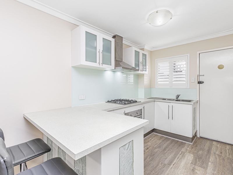 27C/305 Harborne Street, Glendalough WA 6016