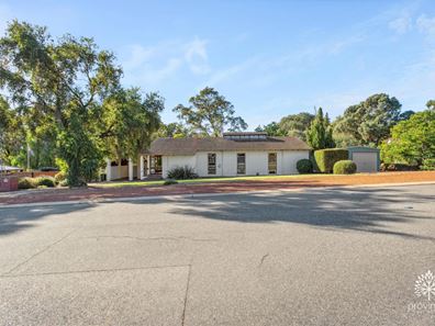 24 Heslop Road, Lesmurdie WA 6076