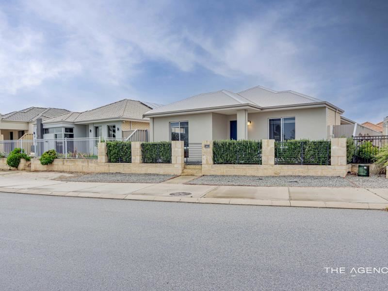 63 Rathkeale Boulevard, Ridgewood