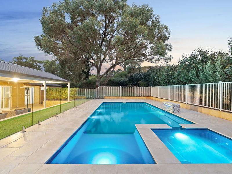 56 Peelfold Glen, Golden Bay WA 6174