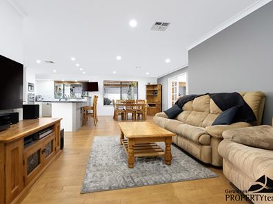 9 Clara Court, Wandina WA 6530