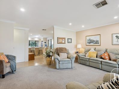 4B Daylight Close, Beldon WA 6027