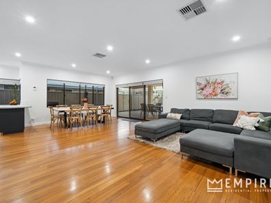 18 Wildfinch Street, Beeliar WA 6164