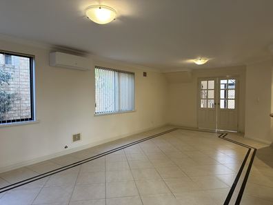 Unit 2/29 Money Rd, Melville WA 6156