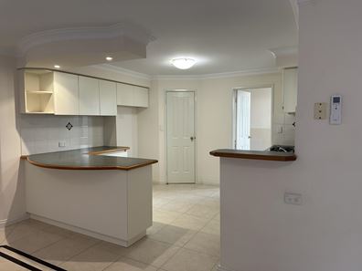 Unit 2/29 Money Rd, Melville WA 6156