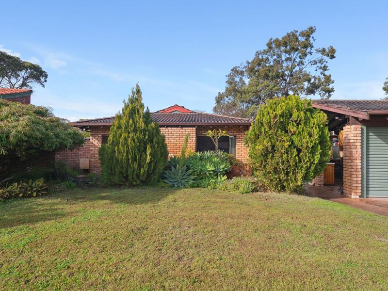 20 Grenadier Drive, Thornlie WA 6108