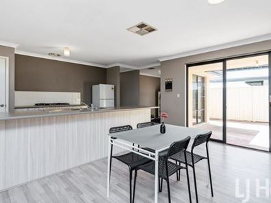 2 Keelia Vale, Lakelands WA 6180
