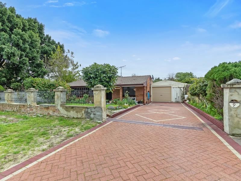 9 Bilby Road, Girrawheen WA 6064