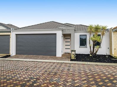 13/26 Churchill Green, Canning Vale WA 6155