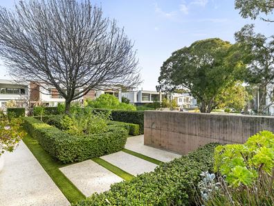 7 Grandstand Lane, Floreat WA 6014