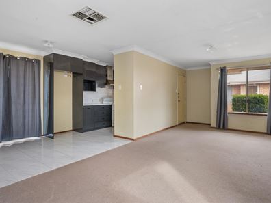 2/1 Steel Place, Boulder WA 6432