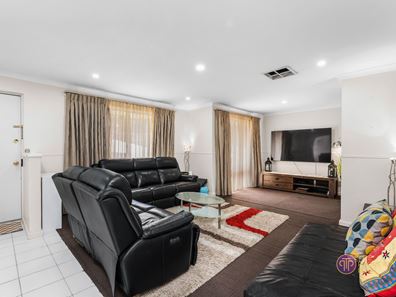 15 Sunset Grove, Canning Vale WA 6155