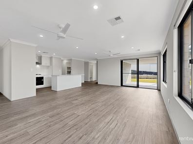 4 Riverhill Crst, Dawesville WA 6211