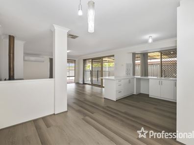 22 Richenda Court, Marangaroo WA 6064