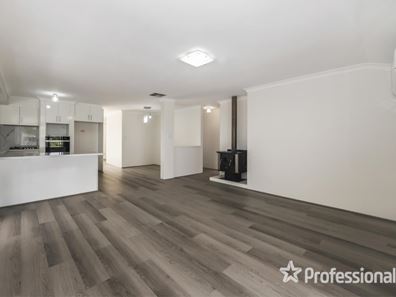 22 Richenda Court, Marangaroo WA 6064