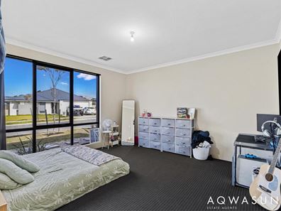 83 Noreena Avenue, Golden Bay WA 6174