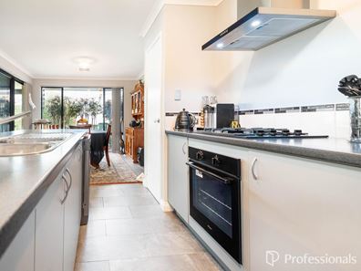 82 Myerson Crescent, Maida Vale WA 6057
