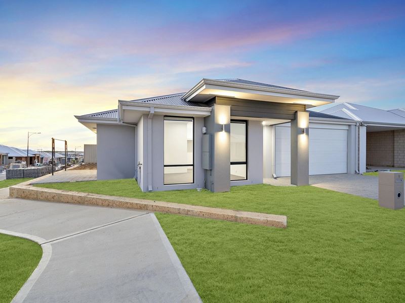 17 Coconuts Avenue, Eglinton