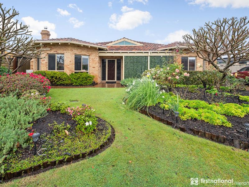 8 Ewing Avenue, Bull Creek WA 6149