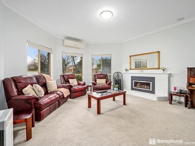 8 Ewing Avenue, Bull Creek WA 6149