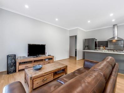 118 Dowitcher Loop, Gosnells WA 6110