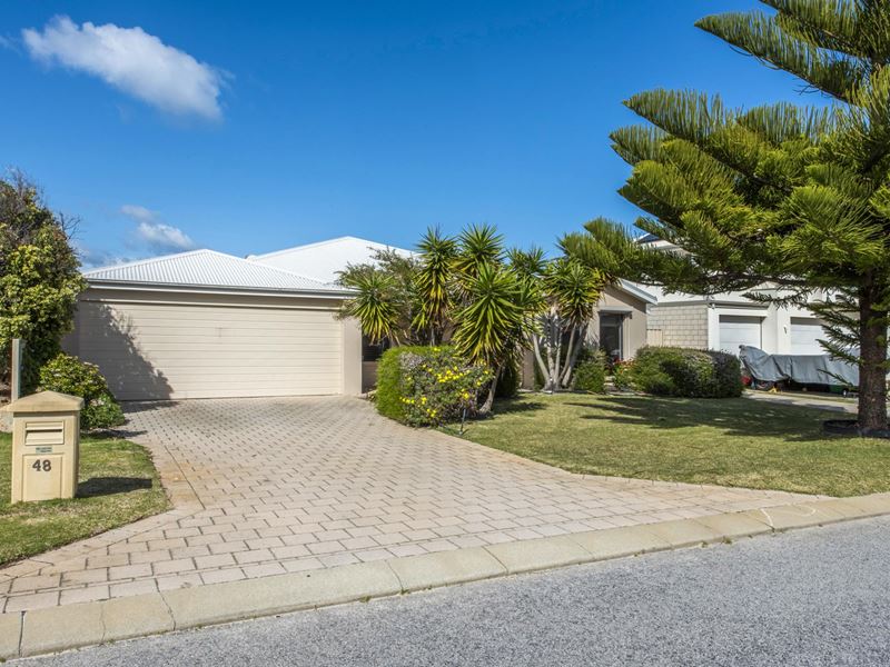 48 Lowlands Crescent, Secret Harbour
