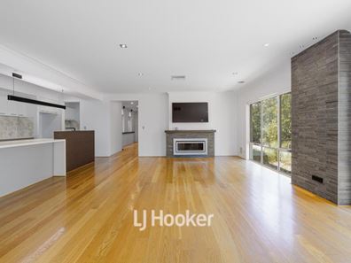 1 Braddon Way, Millbridge WA 6232