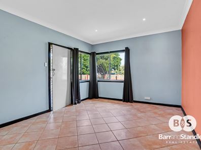 42 Island Queen Street, Withers WA 6230