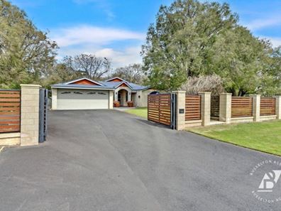 10 Klaehn Crescent, Yalyalup WA 6280