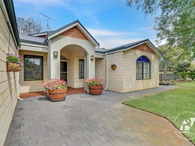 10 Klaehn Crescent, Yalyalup WA 6280