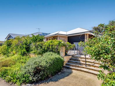 9 Merrin Court, Falcon WA 6210