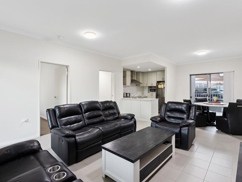2/3 Villa Pass, Ellenbrook WA 6069