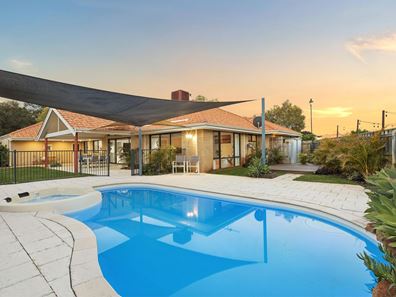 42 Roxburghe Drive, The Vines WA 6069