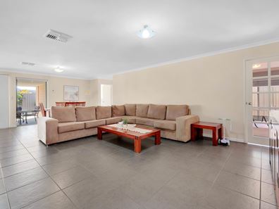 10 Munich Link, Piara Waters WA 6112