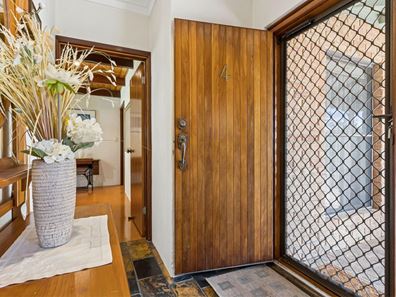 4 Pindara Place, Lesmurdie WA 6076