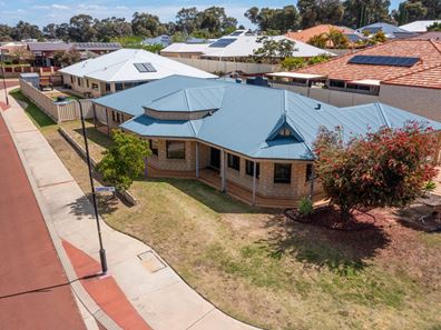 14 Campion Fairway, Lakelands WA 6180