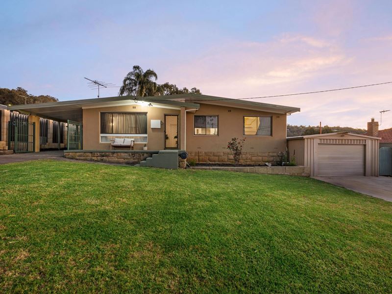 16 Travers Gardens, Kelmscott