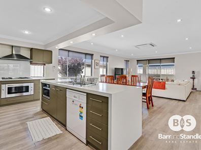 28 Jury Bend, Carey Park WA 6230